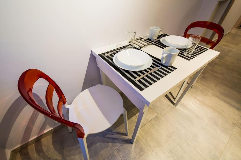 2 Bedrooms Apartment Close To Metro Dafni In Athens Exterior photo