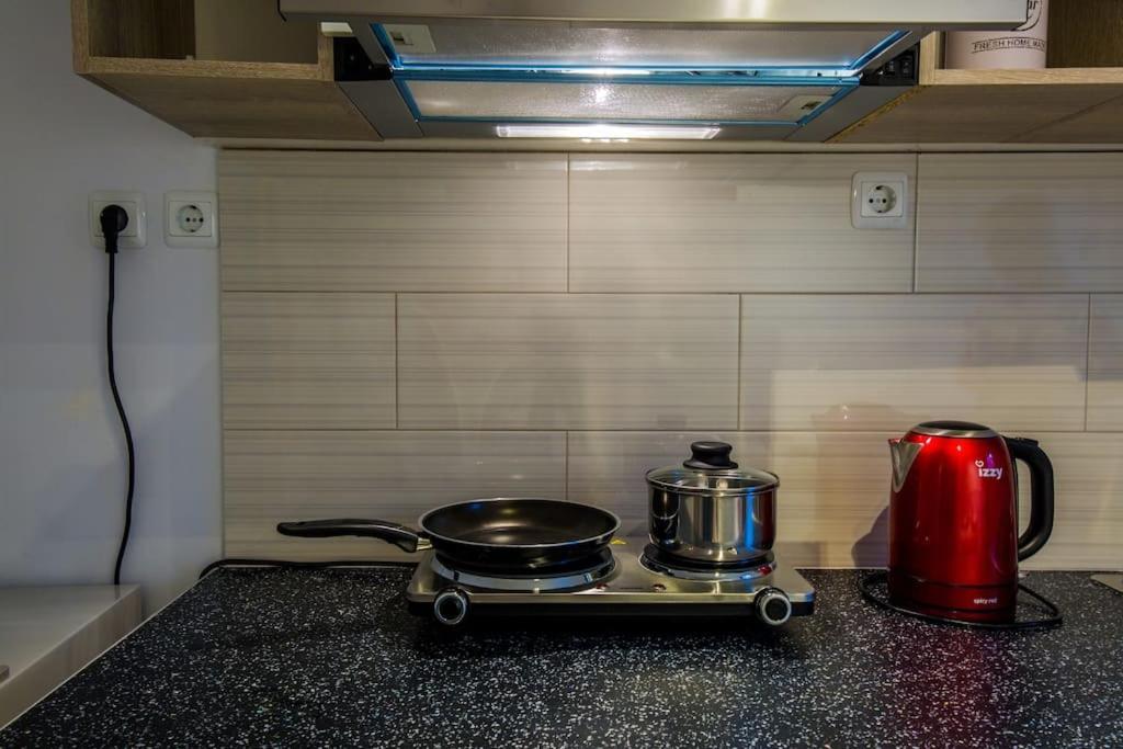 2 Bedrooms Apartment Close To Metro Dafni In Athens Exterior photo